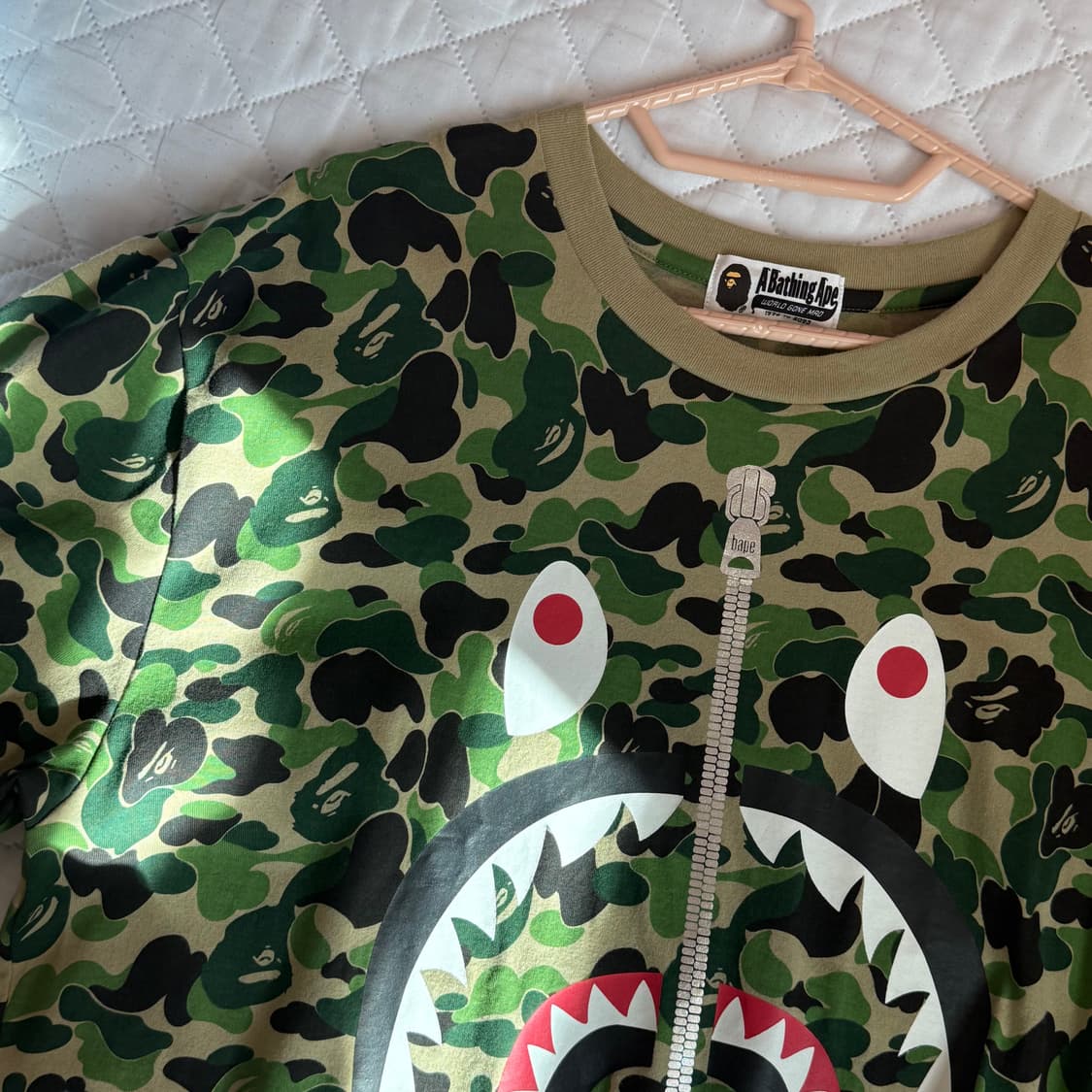 Bape shark camo T-shirt 상품이미지2