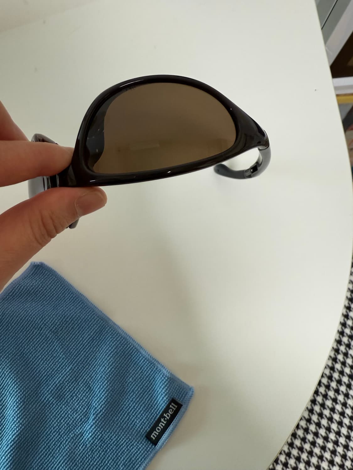 몽벨 접이식 편광 트래킹 선글라스(제니선글라스) 브라운_새상품 상품이미지2