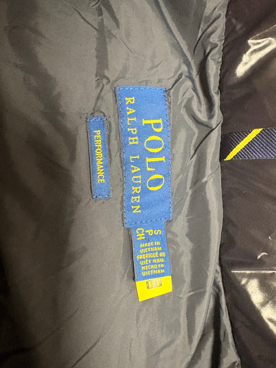 폴로 유광 패딩 s사이즈 판매합니다 상품이미지4