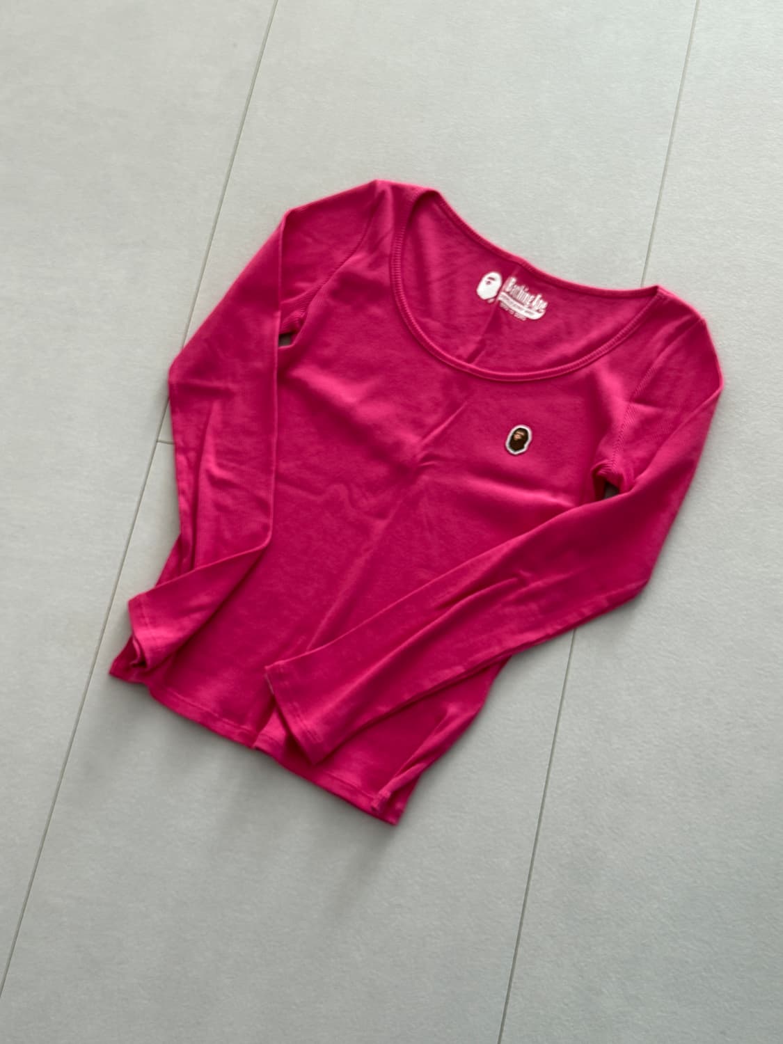 베이프 여성 티 상품이미지1