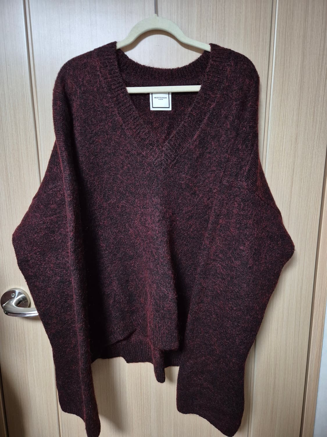 우영미 모헤어 브이넥 니트 버건디 48 상품이미지1