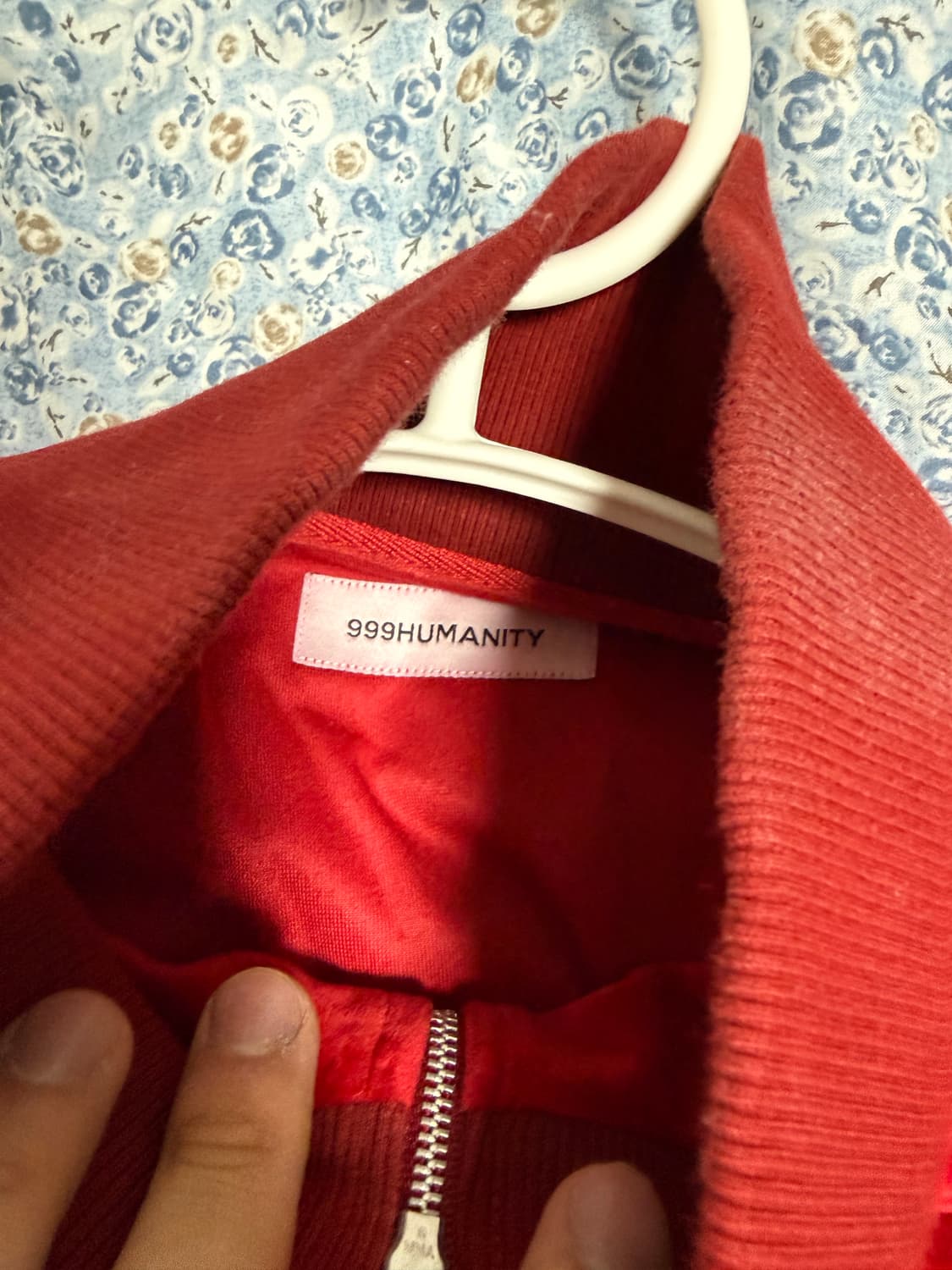 999 휴머니티(humanity) 반집업 레드 F 상품이미지2