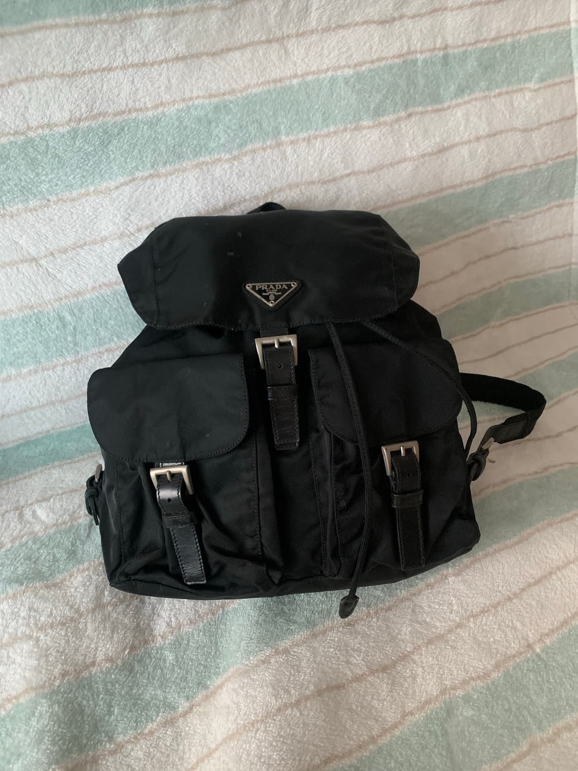 프라다 백팩 미듐 상품이미지1