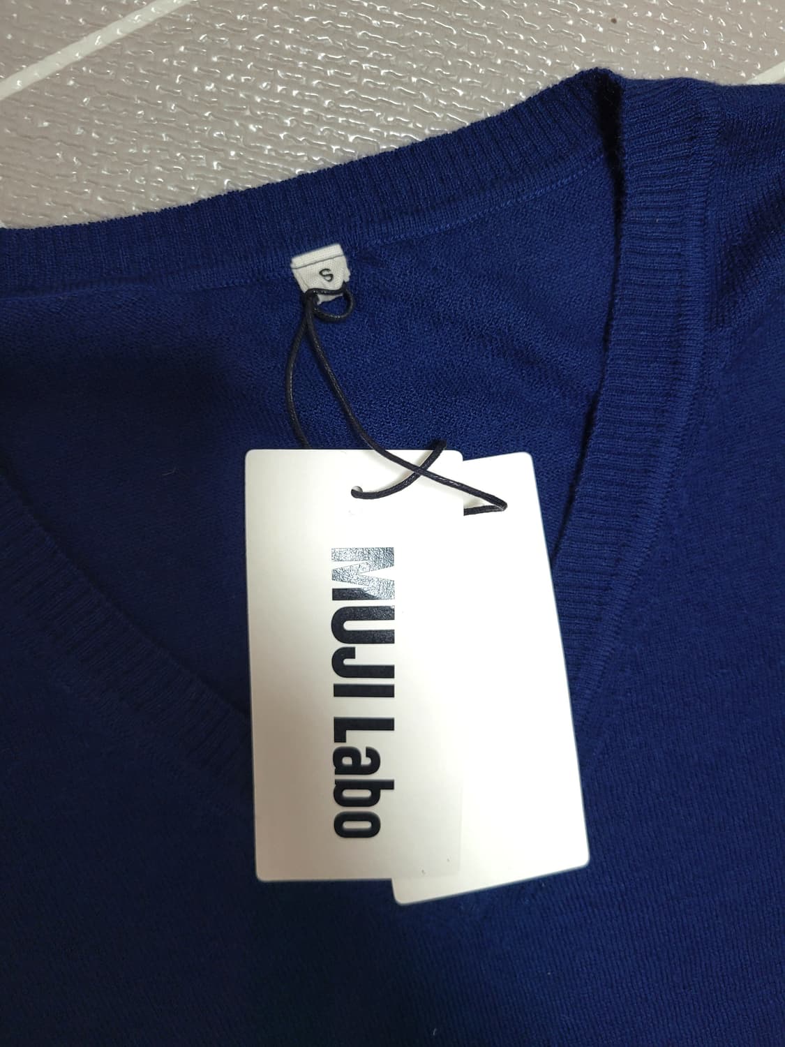 새상품) MUJI Labo 무지 라보 캐시미어 브이넥 니트 스웨터 S 상품이미지3