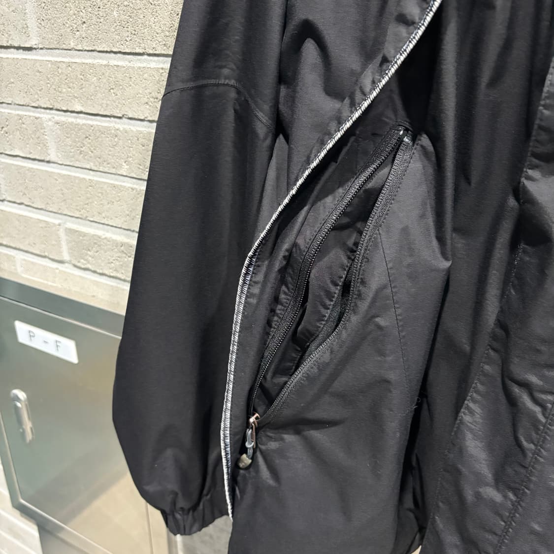 00s 나이키 에씨지 블랙 캐스케이드 레인 스톰 핏 자켓 상품이미지4
