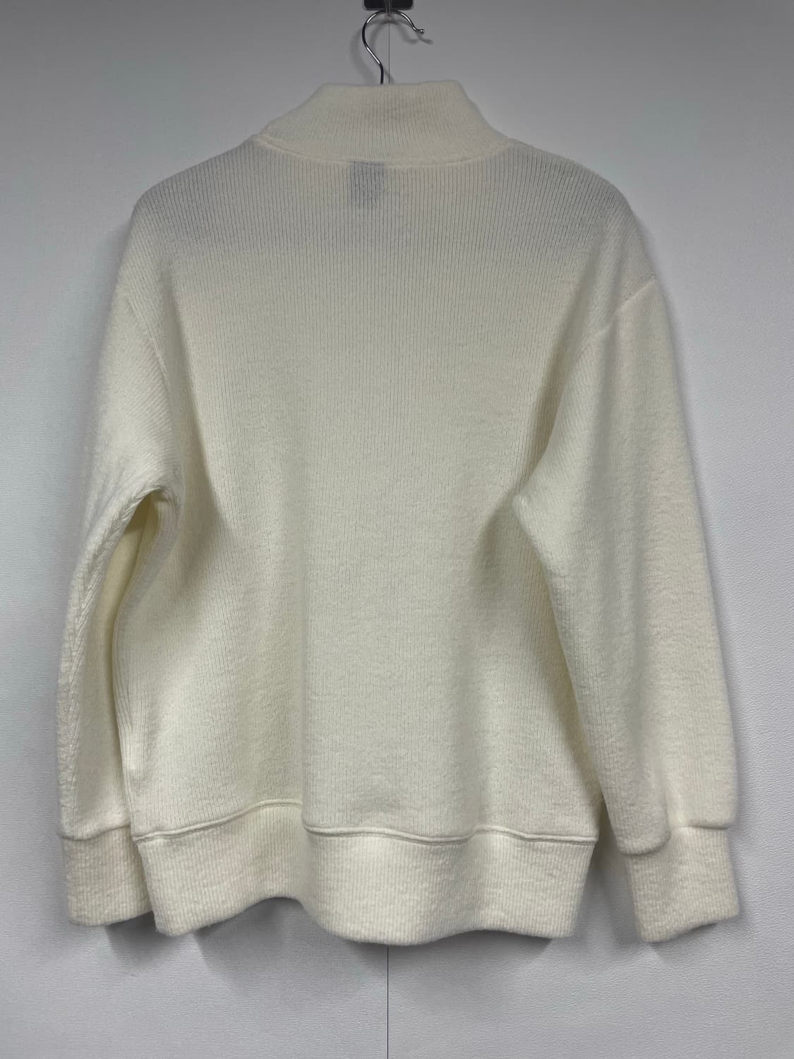 필루미네이트 골지 목폴라 니트 상품이미지3