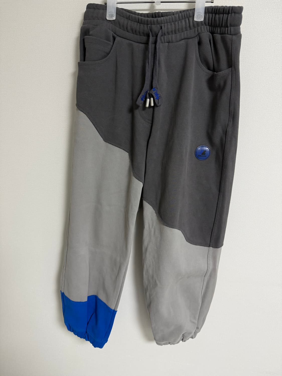 자라 x 아더에러 패치 조거팬츠 상품이미지2