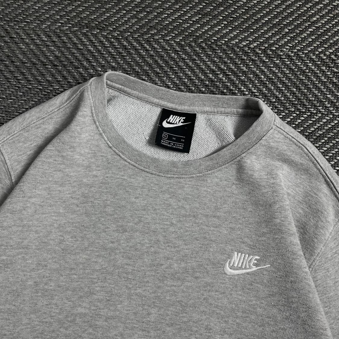 나이키 NSW 자수 로고 크루넥 긴팔 티셔츠o 4595 상품이미지4