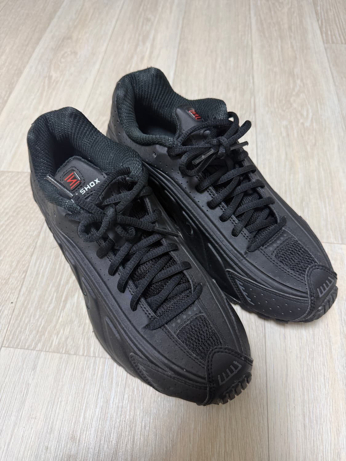 (W) 나이키 샥스 R4 블랙 245 상품이미지2