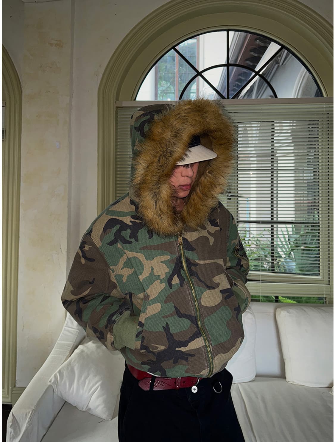 비엑세스 Double-Sided Hooded Bomber Jacket 상품이미지2