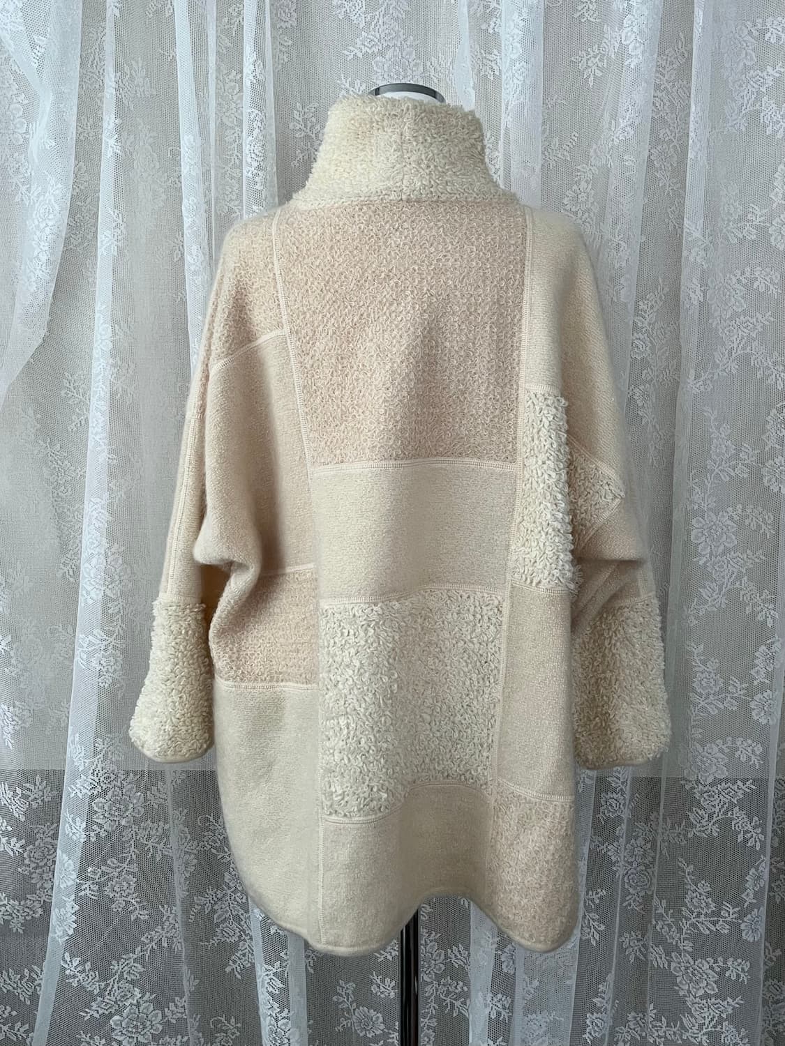 34) 에스까다 ESCADA 터틀넥 오버사이즈 니트 크림 상품이미지3