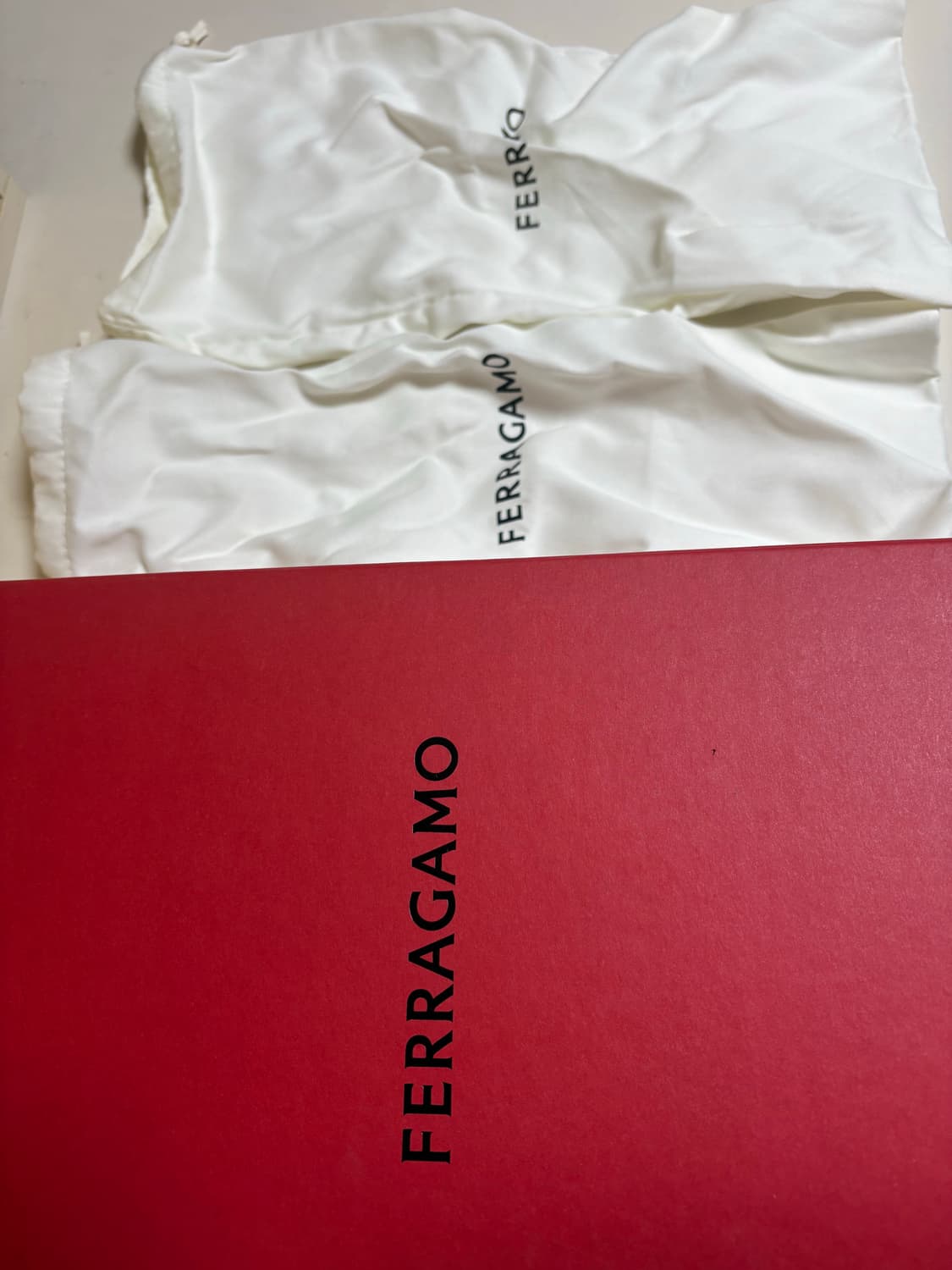 페라가모 EEE 간치니 오너먼트 로퍼 - 블랙 / 021606762695 상품이미지8