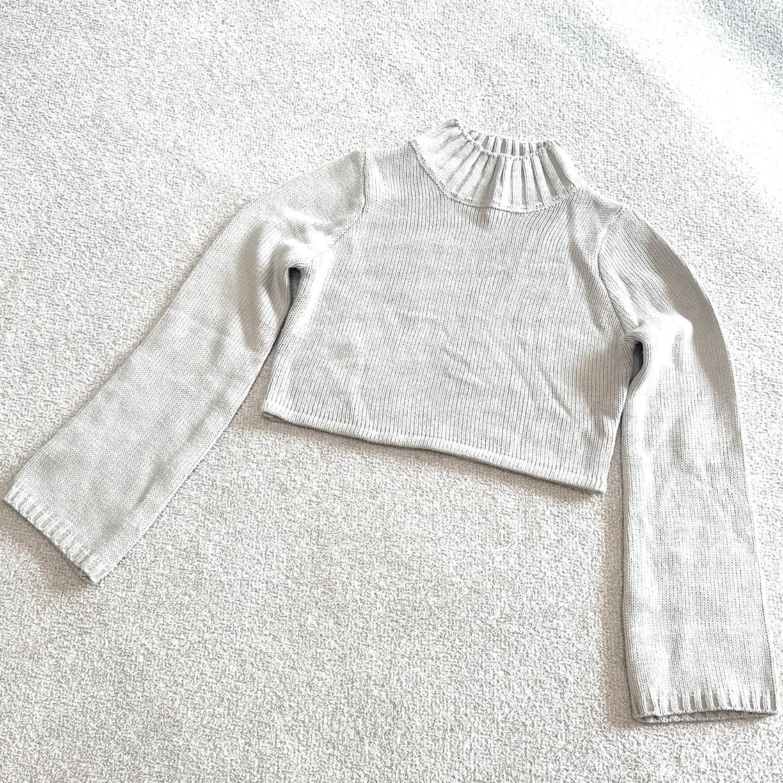 아이보리 하이넥 크롭 빈티지 니트 상품이미지1