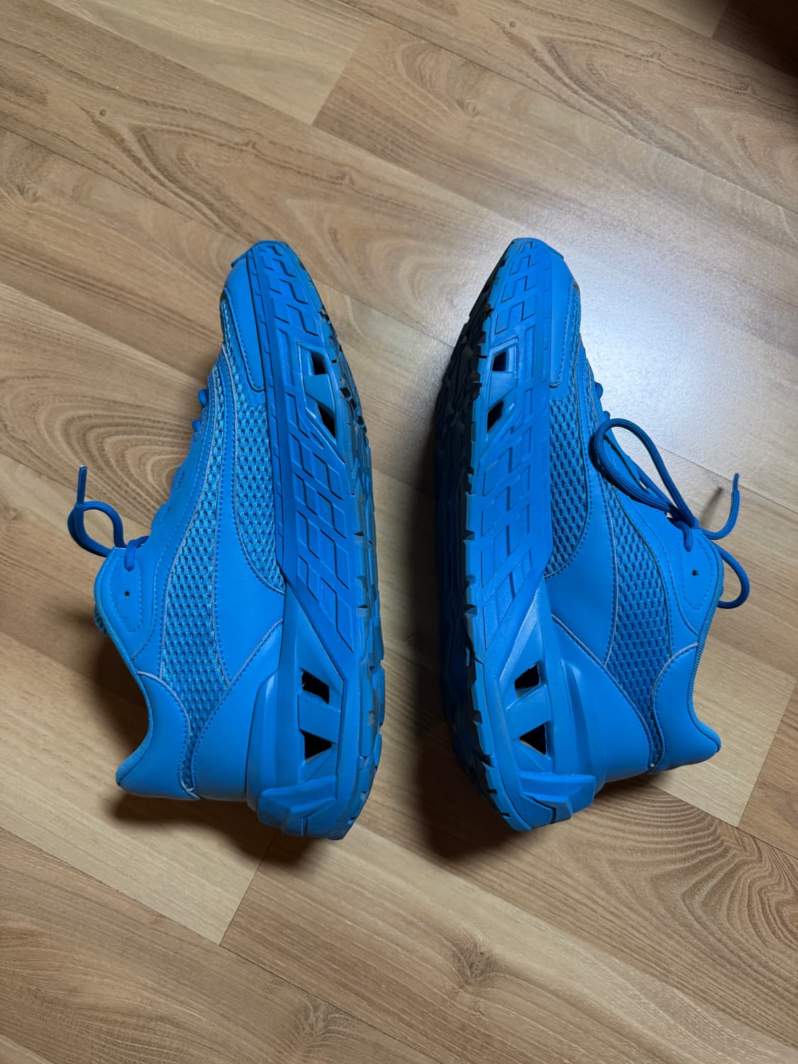 슈콤마보니 러너 스니커즈 상품이미지3