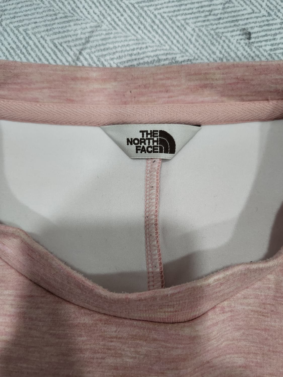 노스페이스 핑크 맨투맨 티셔츠 남성 95사이즈 상품이미지4