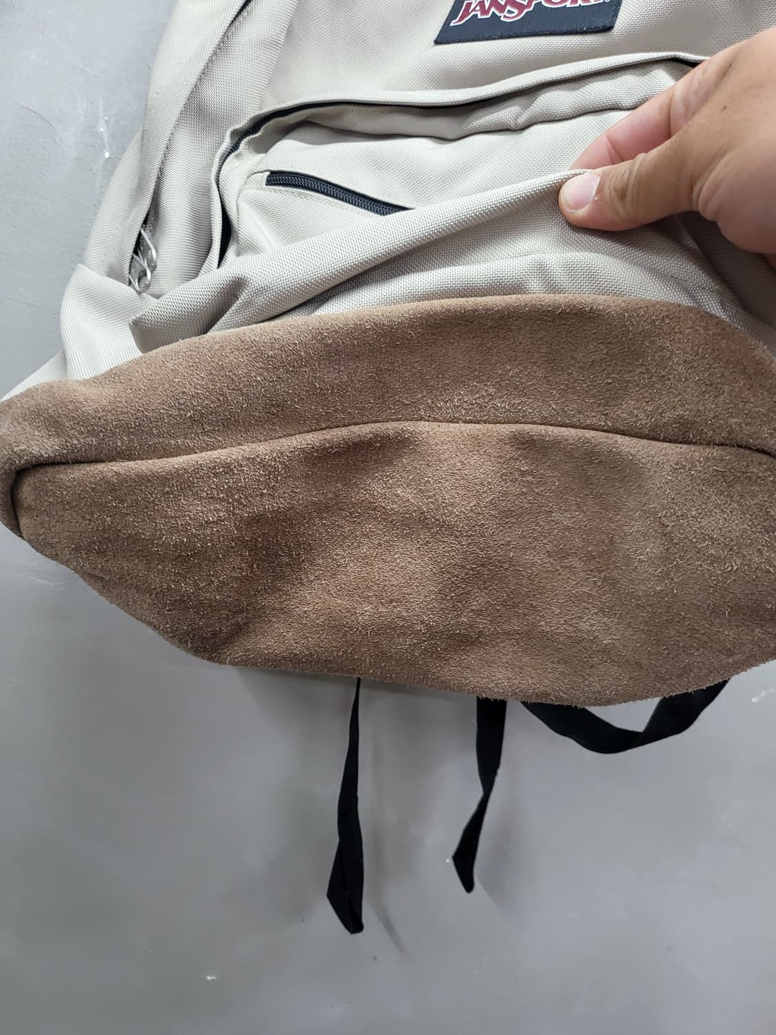 잔스포츠 백팩 베이지색 가방 상품이미지3
