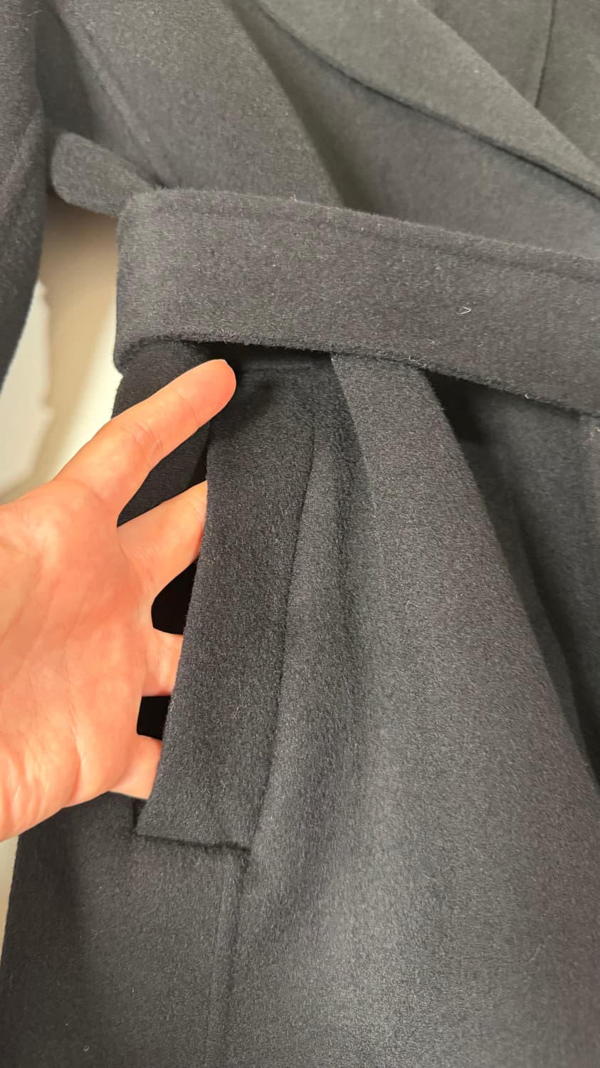 새상품) 데코 캐시미어 핸드메이드 블랙 롱 코트 S. 정가 90만원대.  상품이미지5