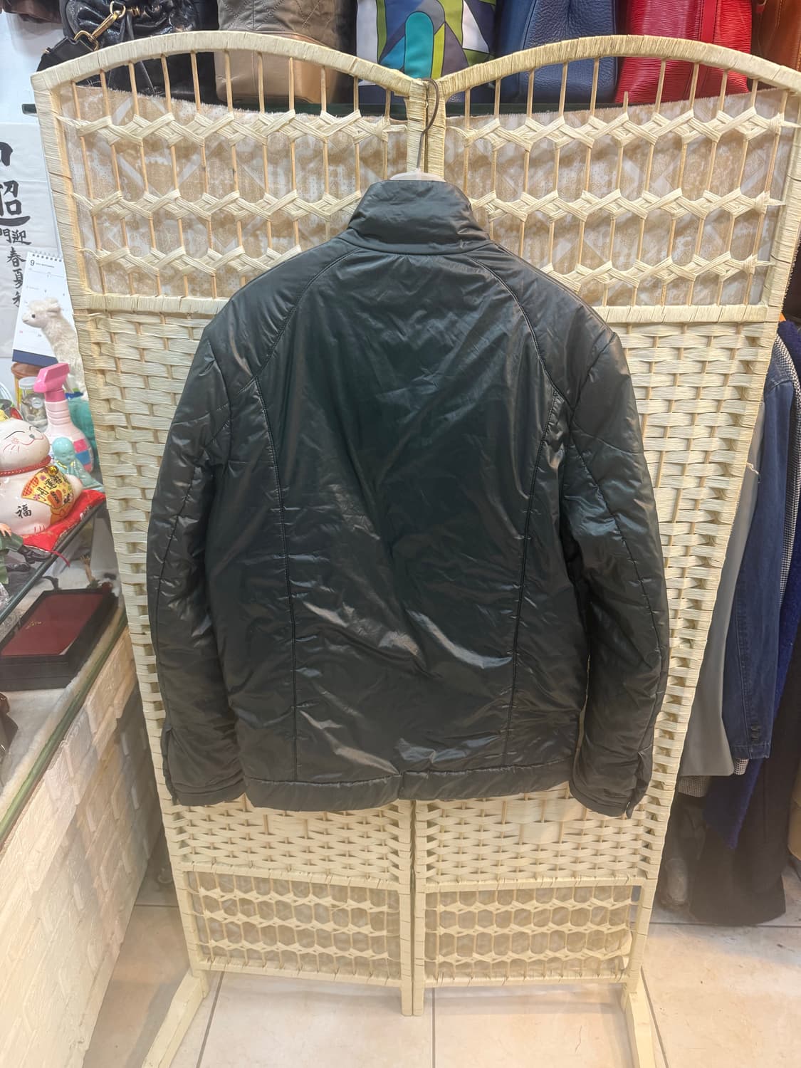 52/100 정품 프라다 경량패딩 팝니다 상품이미지8