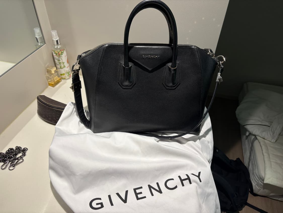 지방시 안티고나 미디엄 블랙 토트백 2way 상품이미지1