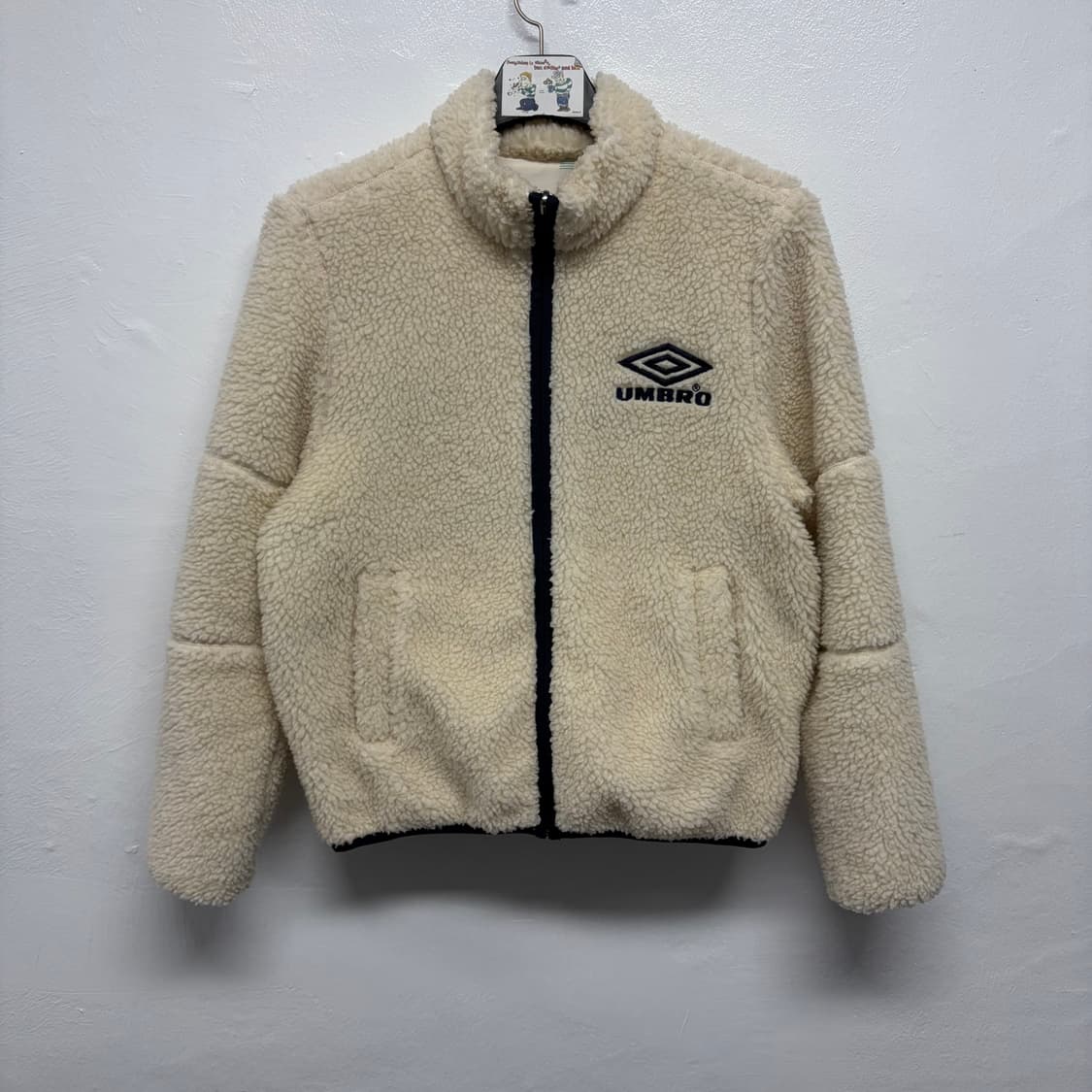 엄브로 빅로고 리버서블 플리스 상품이미지2