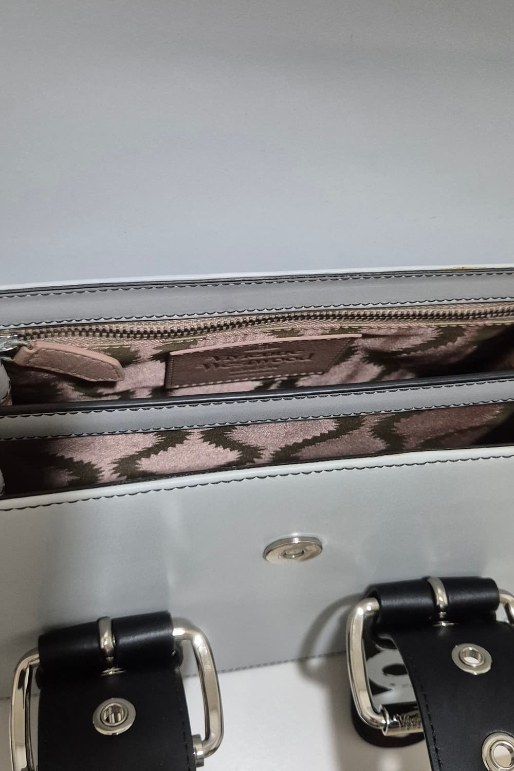 비비안웨스트우드 알렉스 미디움 백 (스트랩, 더스트백 포함) 상품이미지8