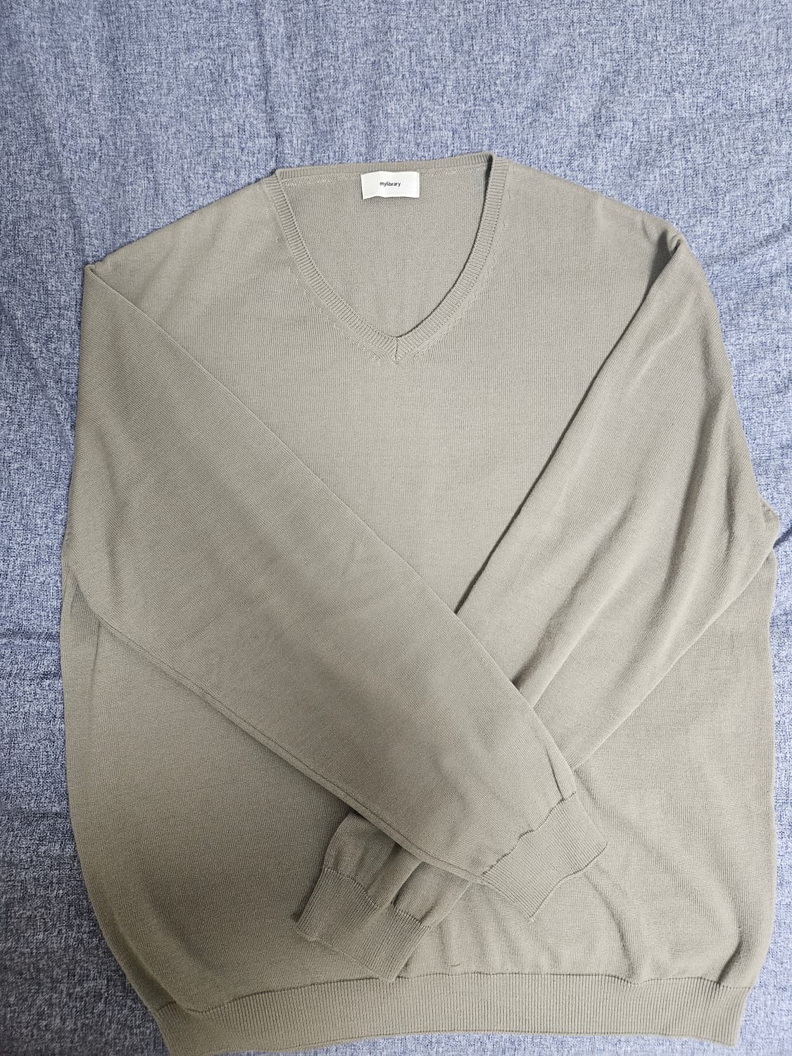 마이라이브러리 브이넥니트 웜그레이 L 상품이미지6