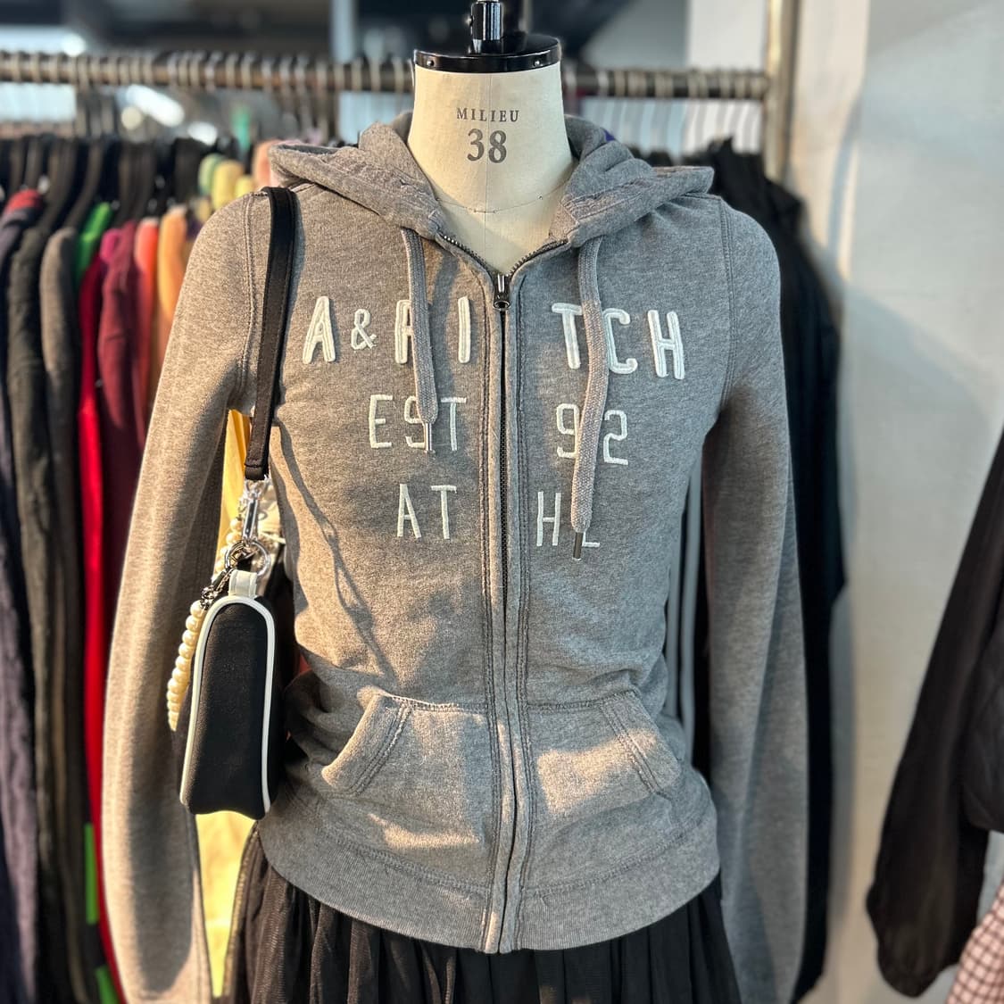 Abecrombie Grey Zip-Up Hoodie 상품이미지2