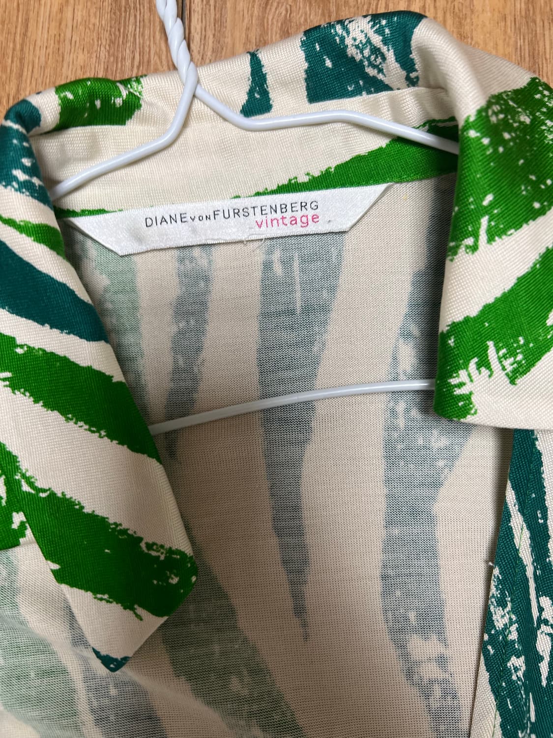 다이앤본 그린 스트라이프 랩 원피스 미착용 상품이미지2