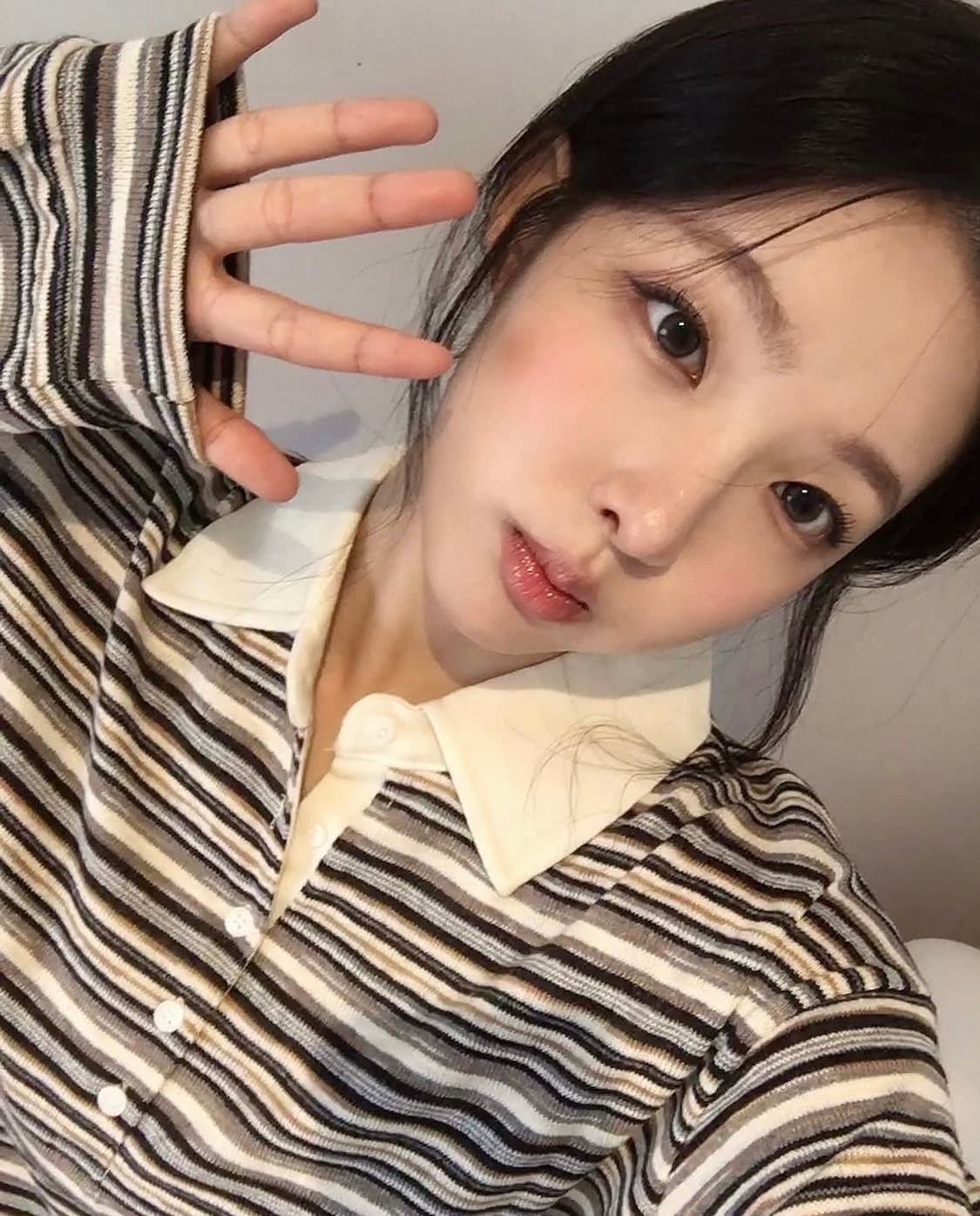 남서연착용)yue project 유프로젝트 픽시 카라 니트 티 상품이미지1