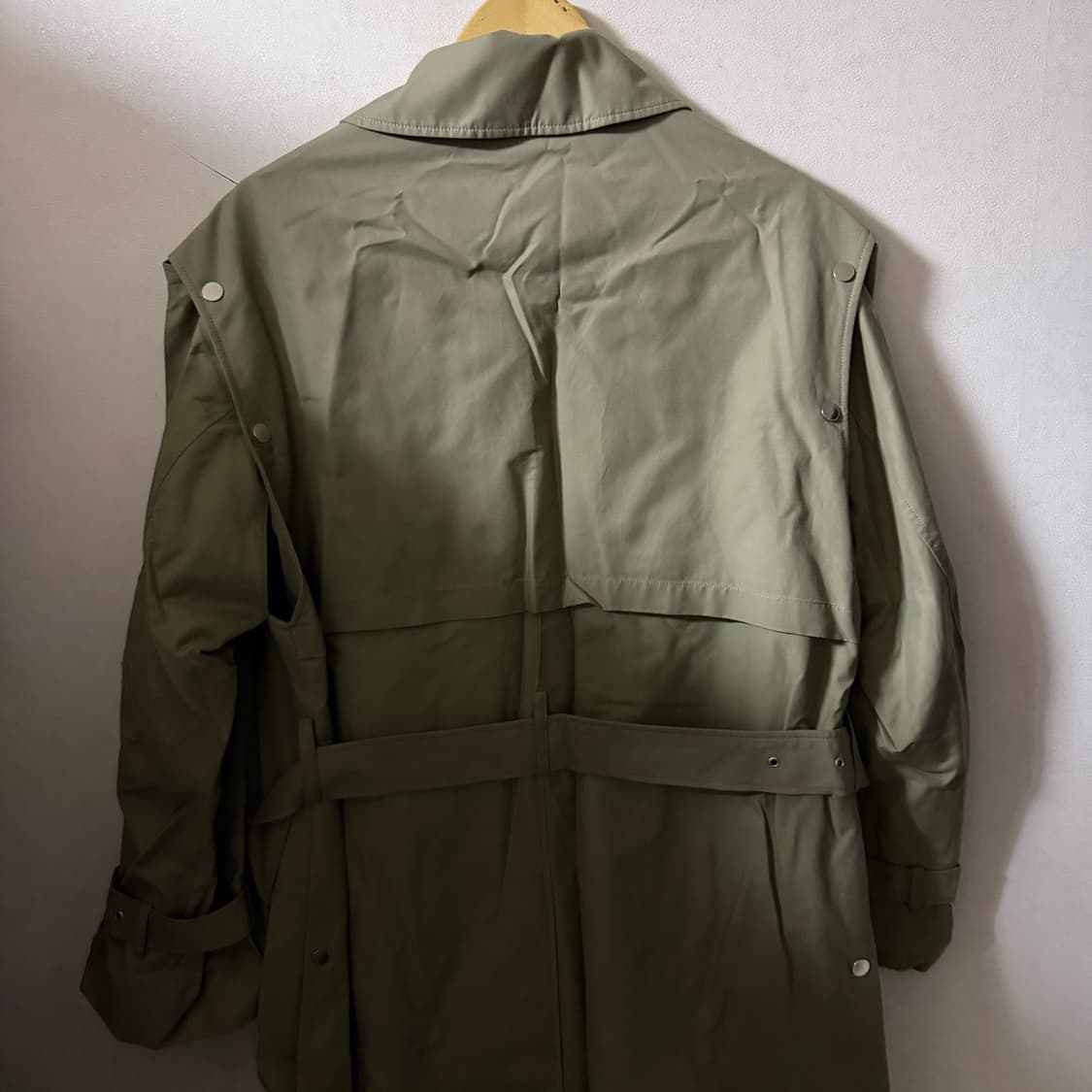 솔리드옴므 우영미 남성 히든버튼 맥코트 카키 48 (남성 105까지) 상품이미지3