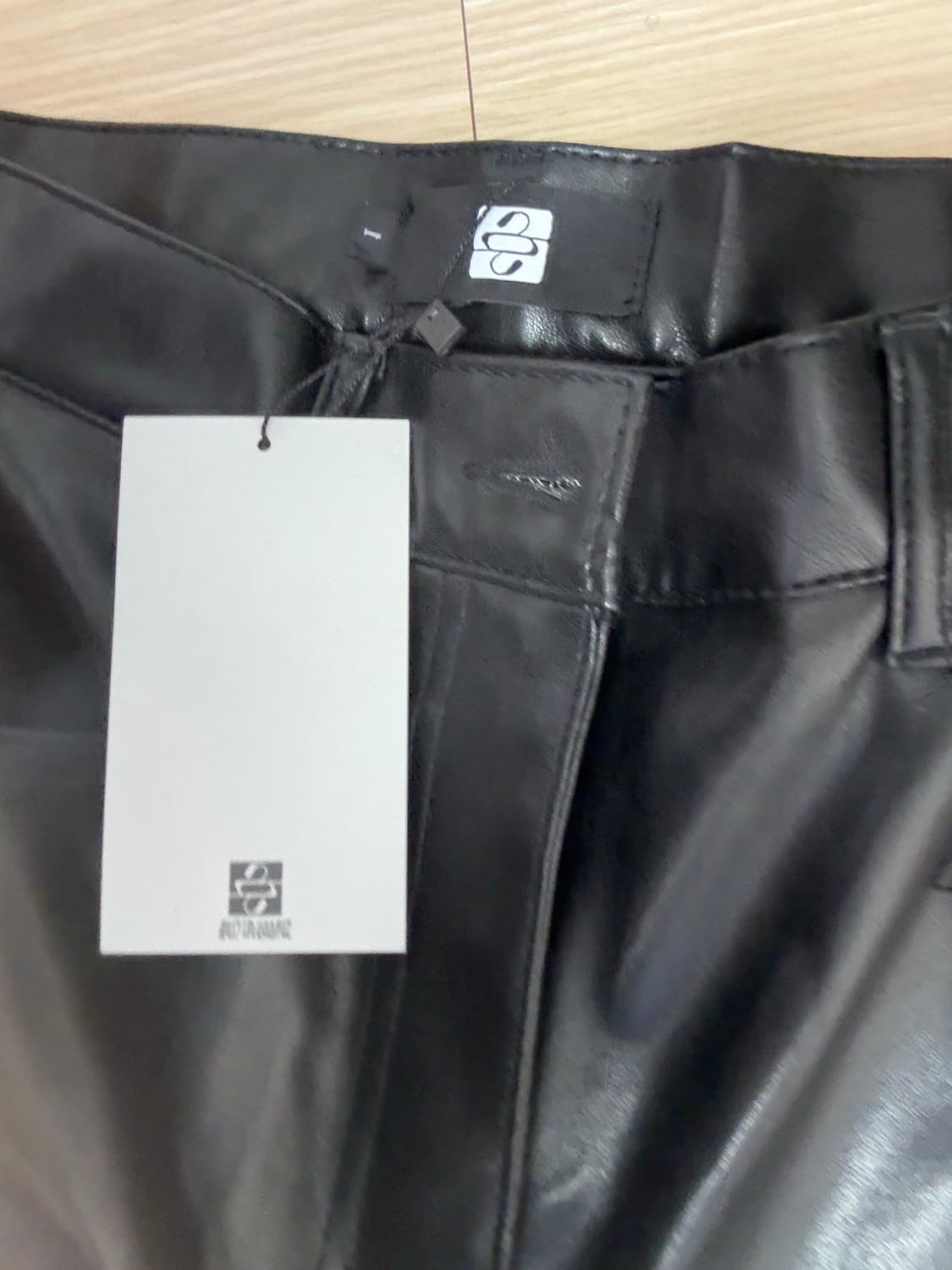 선데이오프클럽 가죽 바지 상품이미지2