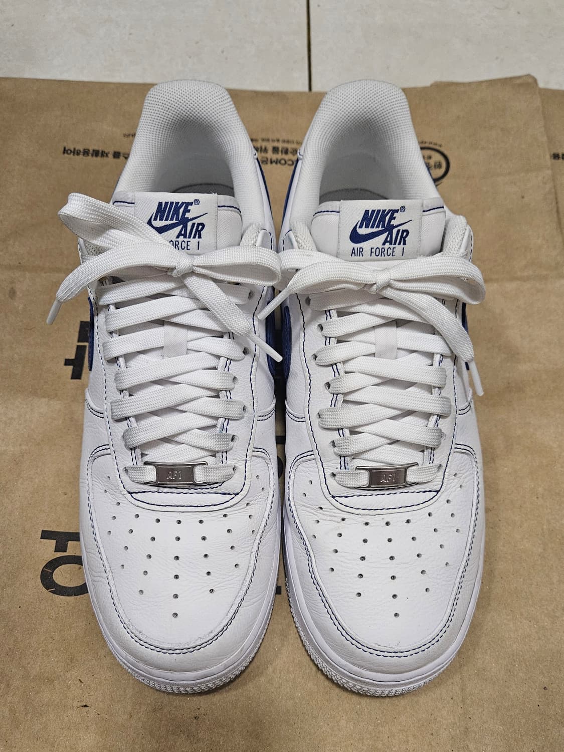 나이키 에어포스 1 '07 lv8 화이트 딥 로얄 블루 275 상품이미지1