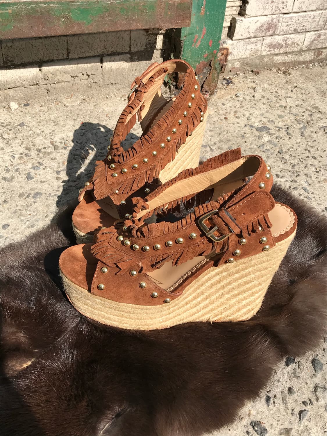 ASH BALI 프린지 골드 스터드 웨지힐 샌들 상품이미지6