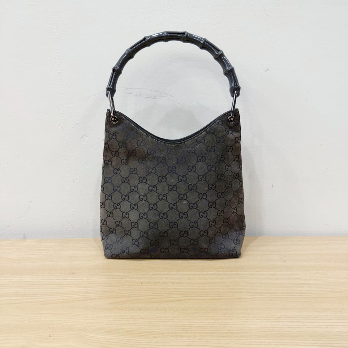 구찌 숄더백 GG 모노그램 캔버스 뱀부 핸들 디테일 브라운 상품이미지2