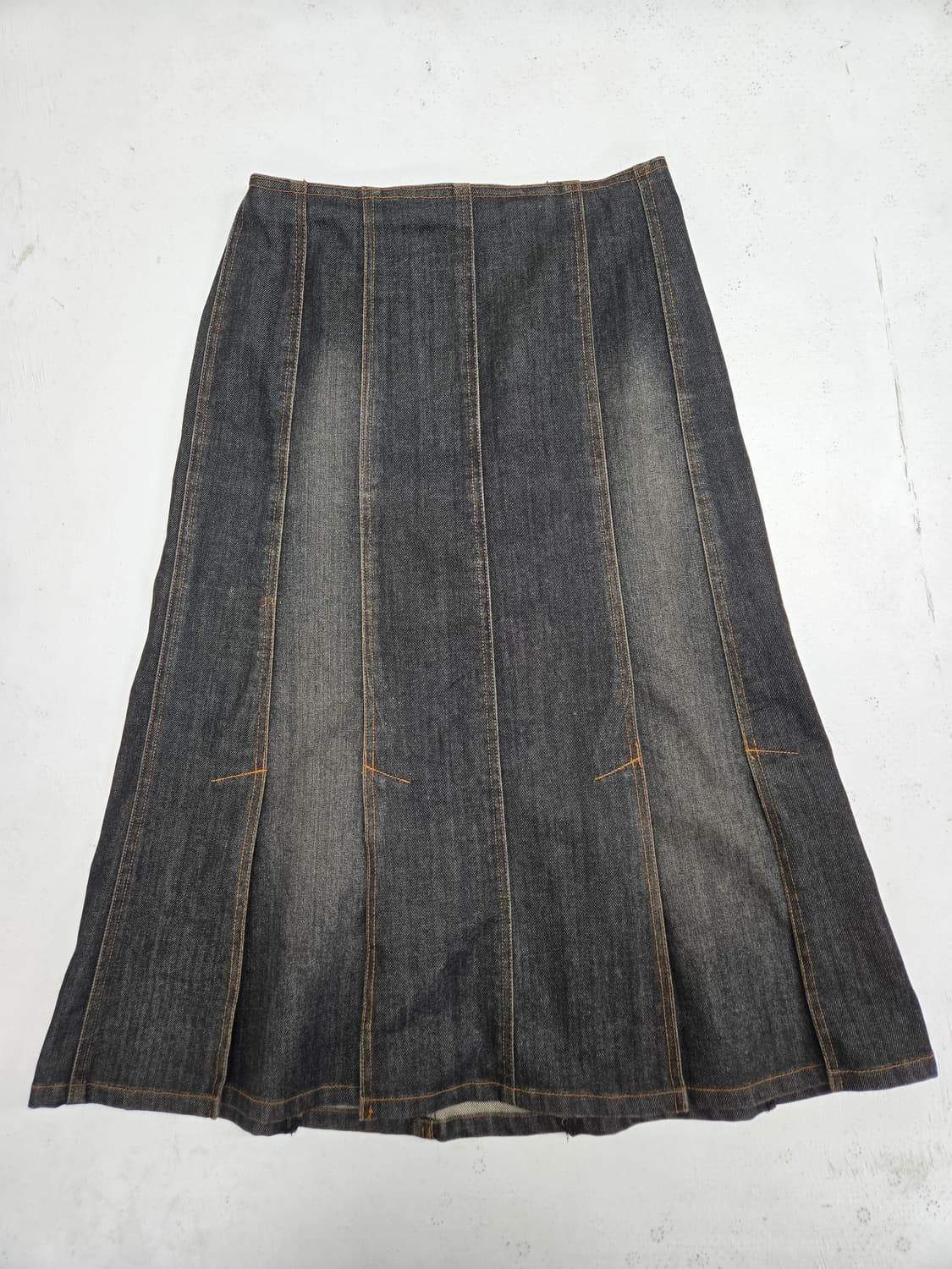 버버리 블랙 데님 플리츠 스커트 상품이미지1