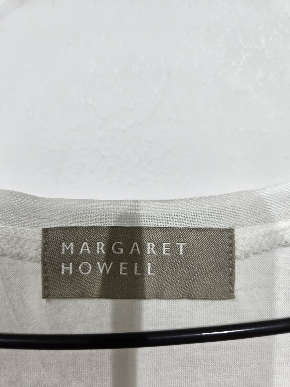 마가렛 호웰 화이트 U넥 7부 소매 티셔츠 상품이미지5