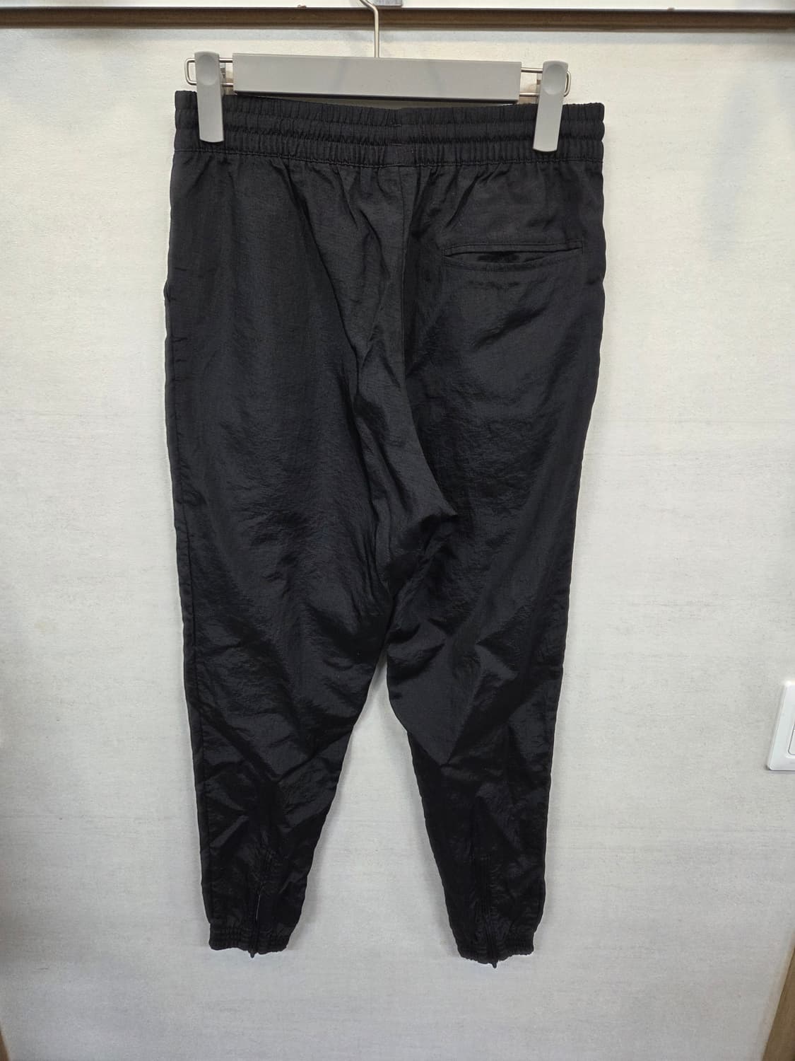 아디다스 테이프로고 우븐 트랙팬츠 L 상품이미지2