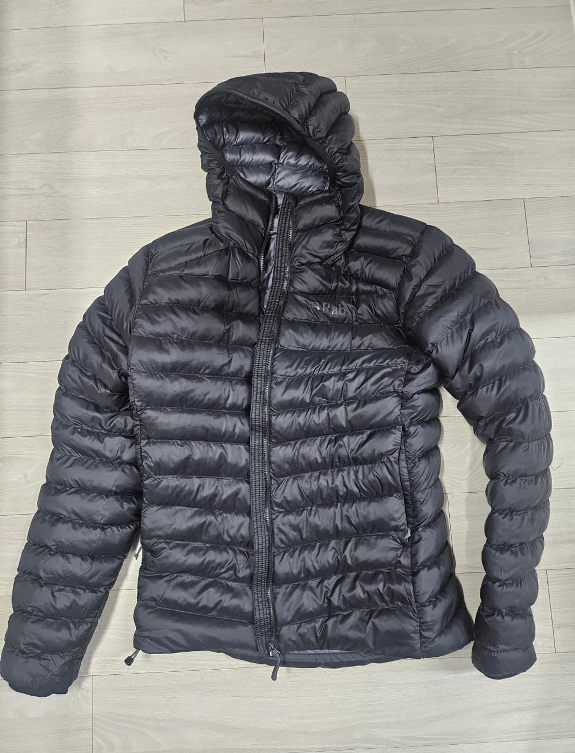 Rab 랩 씨러스 알파인 경량패딩 S사이즈 블랙 상품이미지1