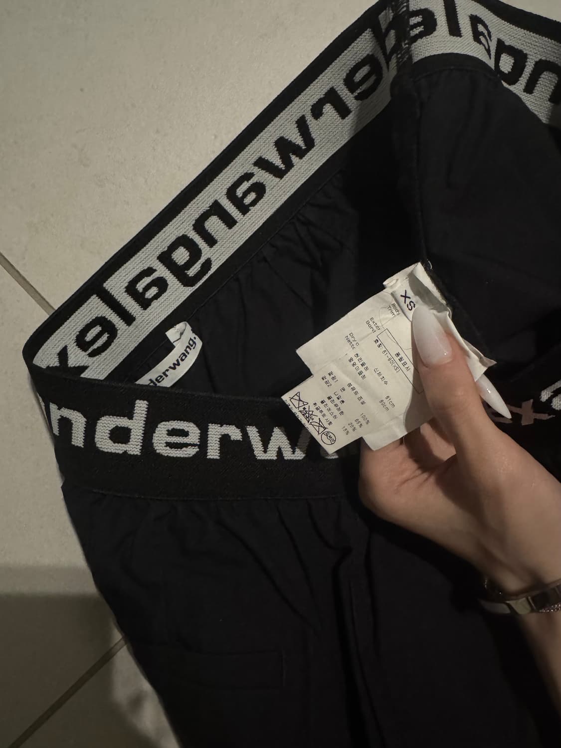 알렉산더 왕 코튼 로고 엘라스틱 플리츠 팬츠 블랙 상품이미지3