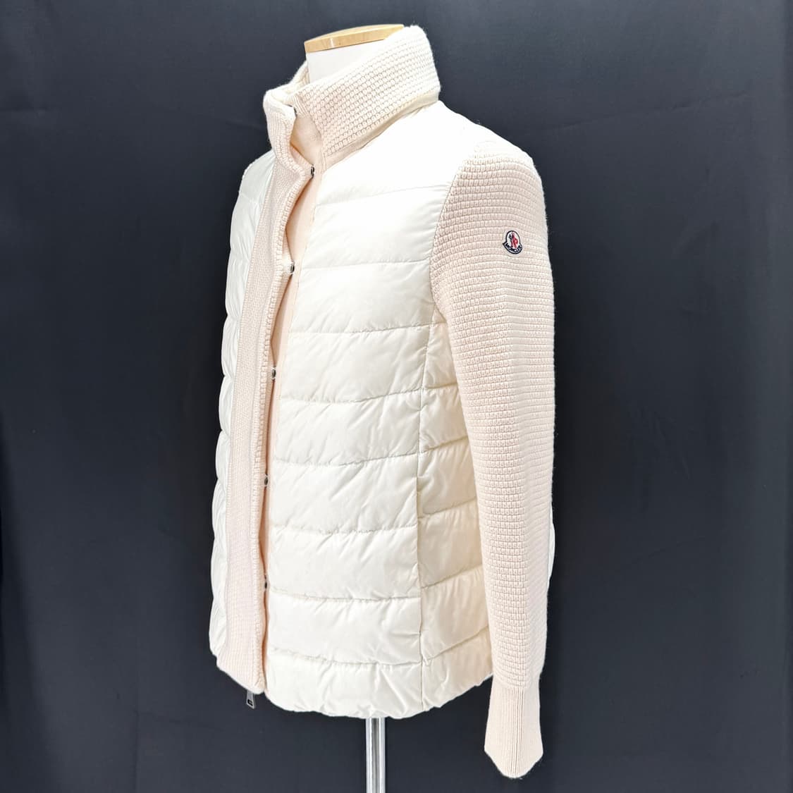 [M사이즈] 몽클레어 트리콧 여성 니트패딩 아이보리 상품이미지1
