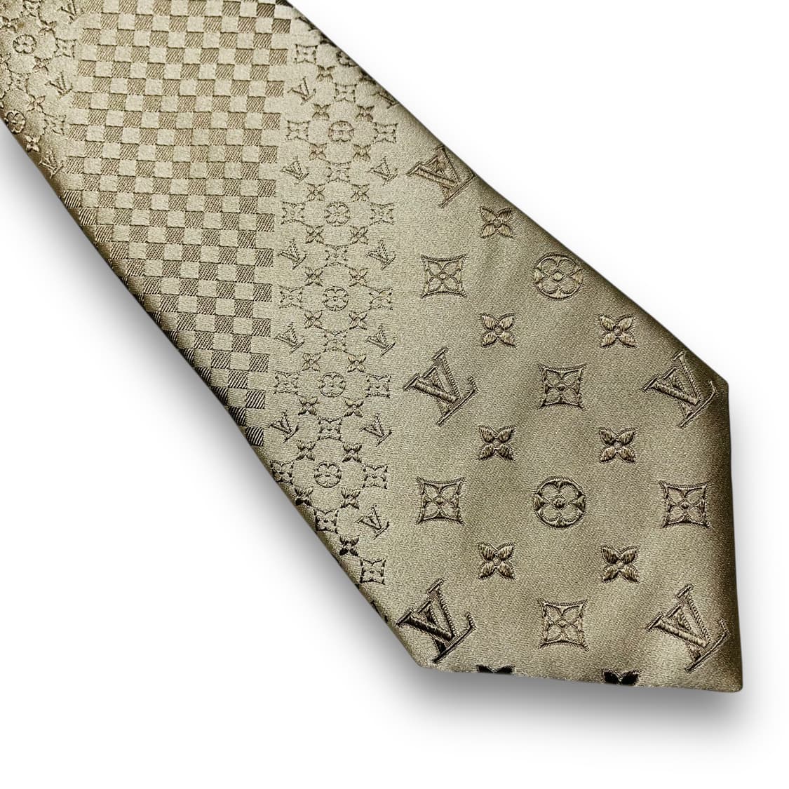 루이비통 아카이브 시그니처 로고 골드 실크 넥타이 상품이미지5