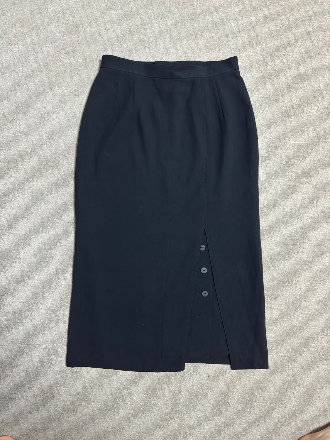 블랙 버튼 슬릿 스커트 상품이미지1