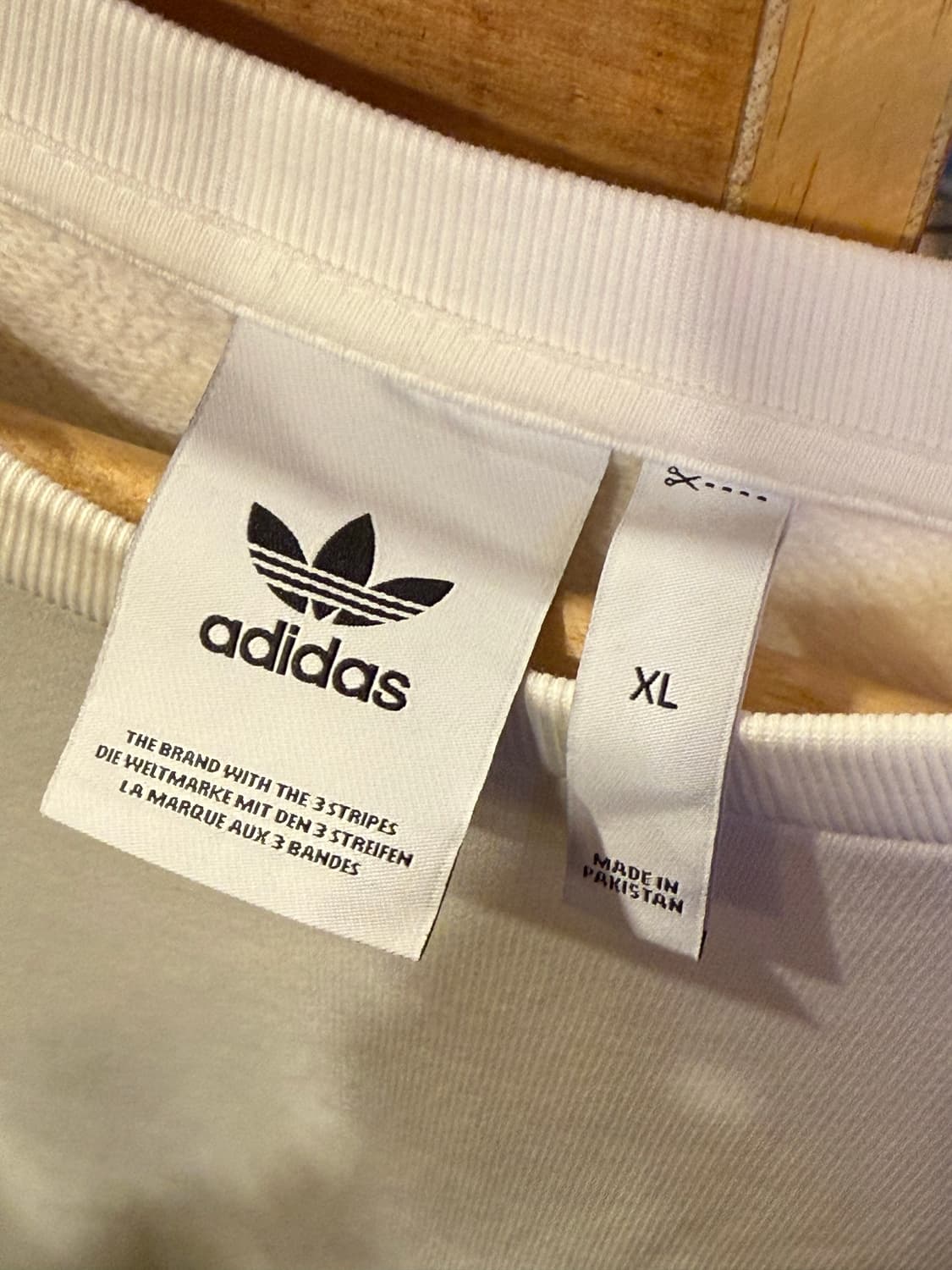 아디다스 자수로고 화이트 맨투맨 상품이미지2