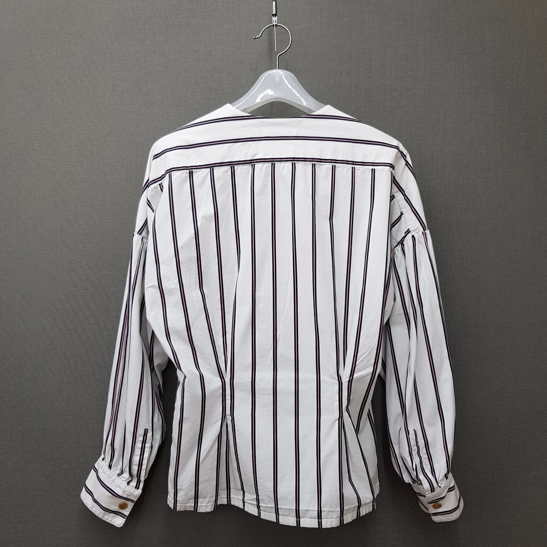 산드로 Sandro 스트라이프 브이넥 버튼 블라우스 2사이즈 상품이미지5