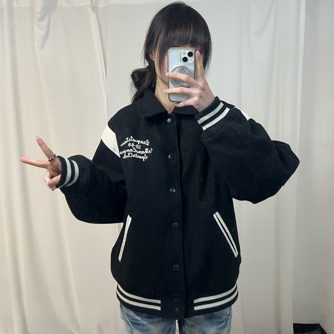 Who.A.U black varsity jacket  상품이미지2