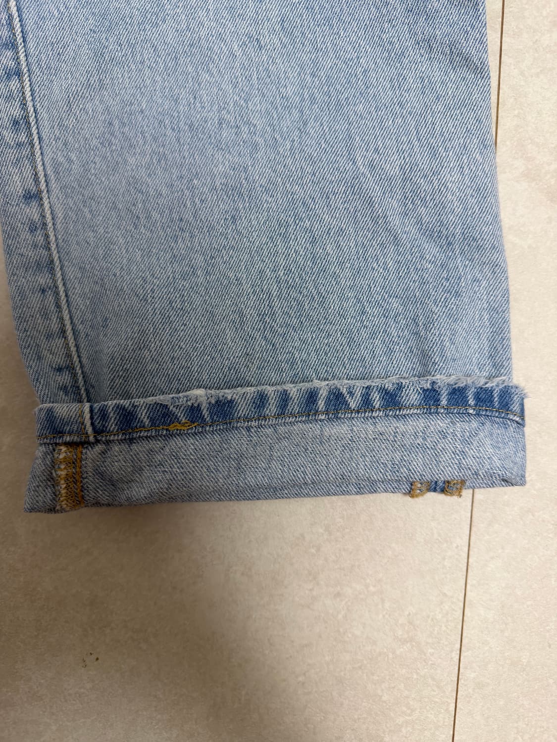 리바이스 501 연청 스트레이트 핏 데님 상품이미지6