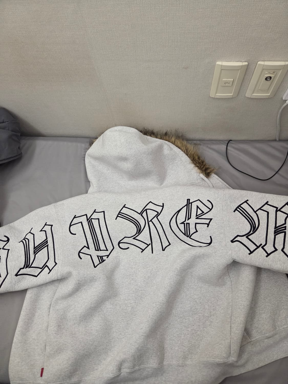 슈프림 포우 퍼 후드집업 상품이미지6