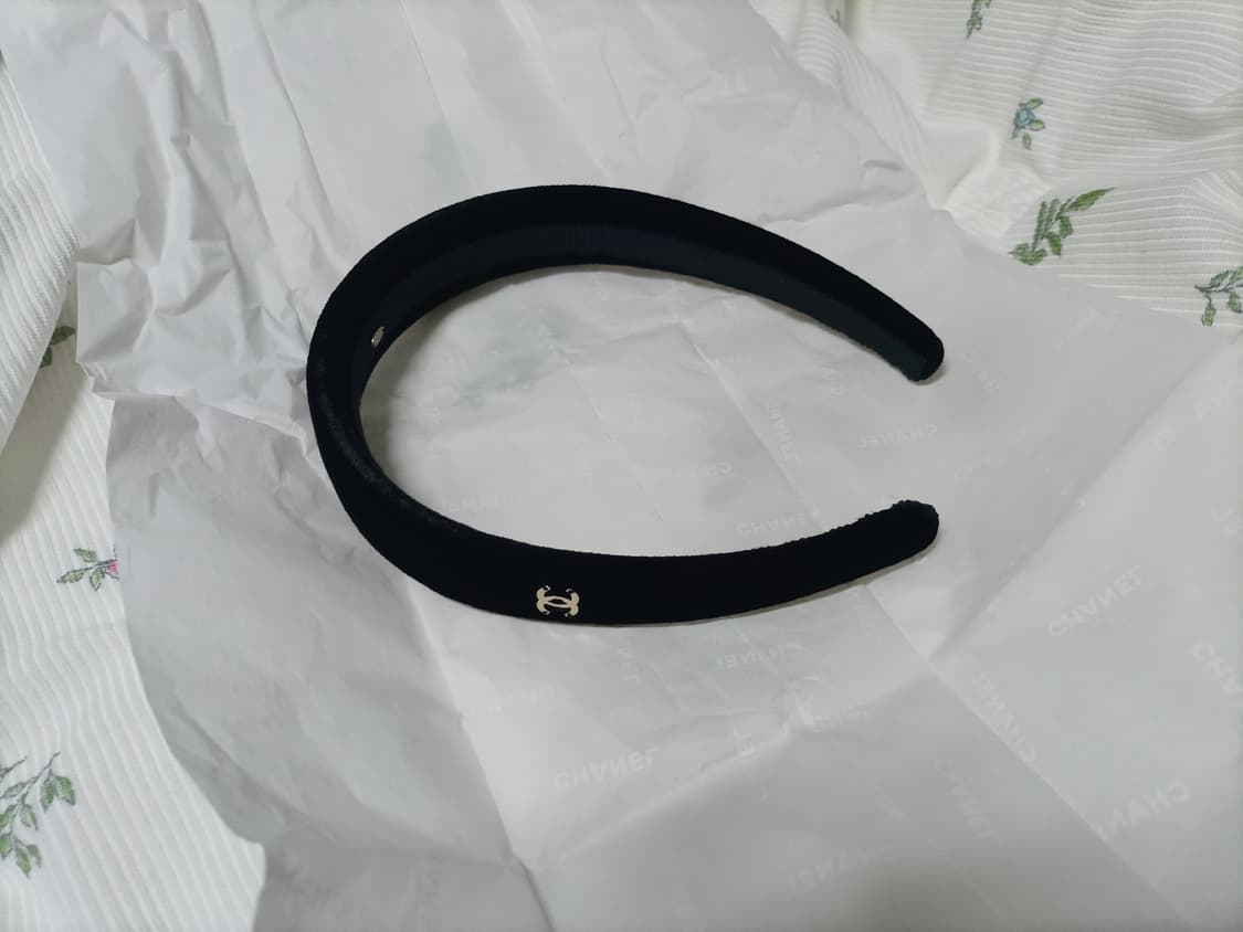 정품 샤넬 벨벳 헤어밴드 머리띠 상품이미지2