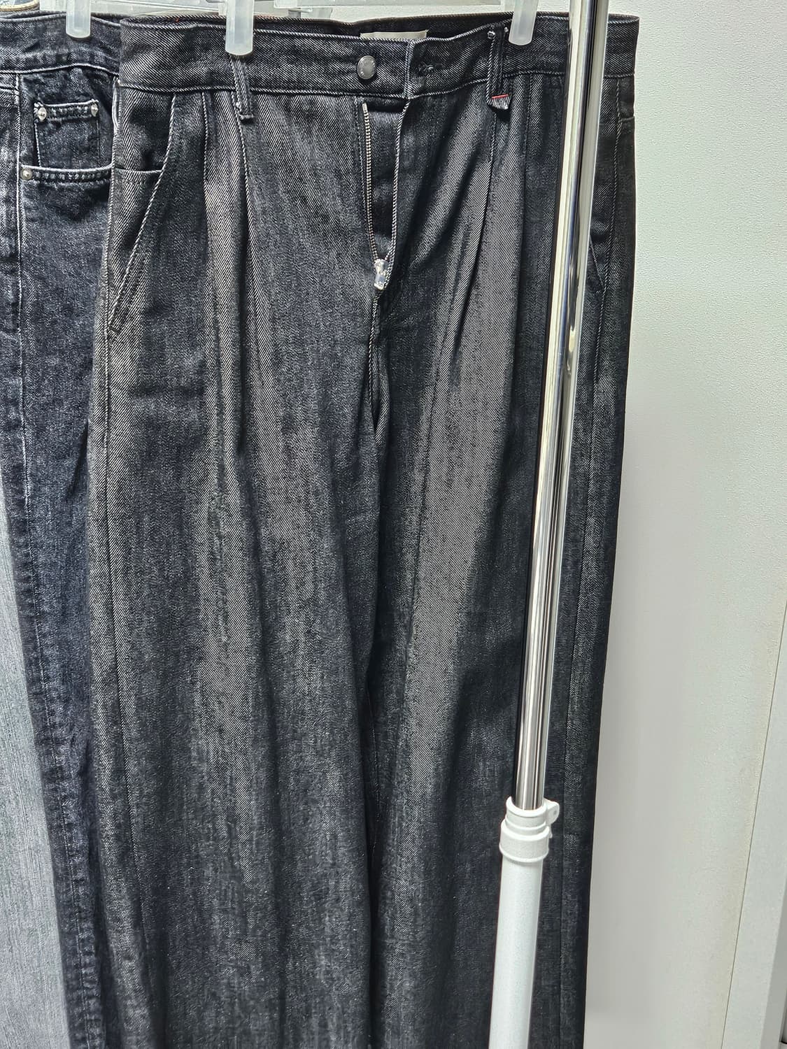 포트너스 투턱 와이드 블랙 진 L사이즈 상품이미지1