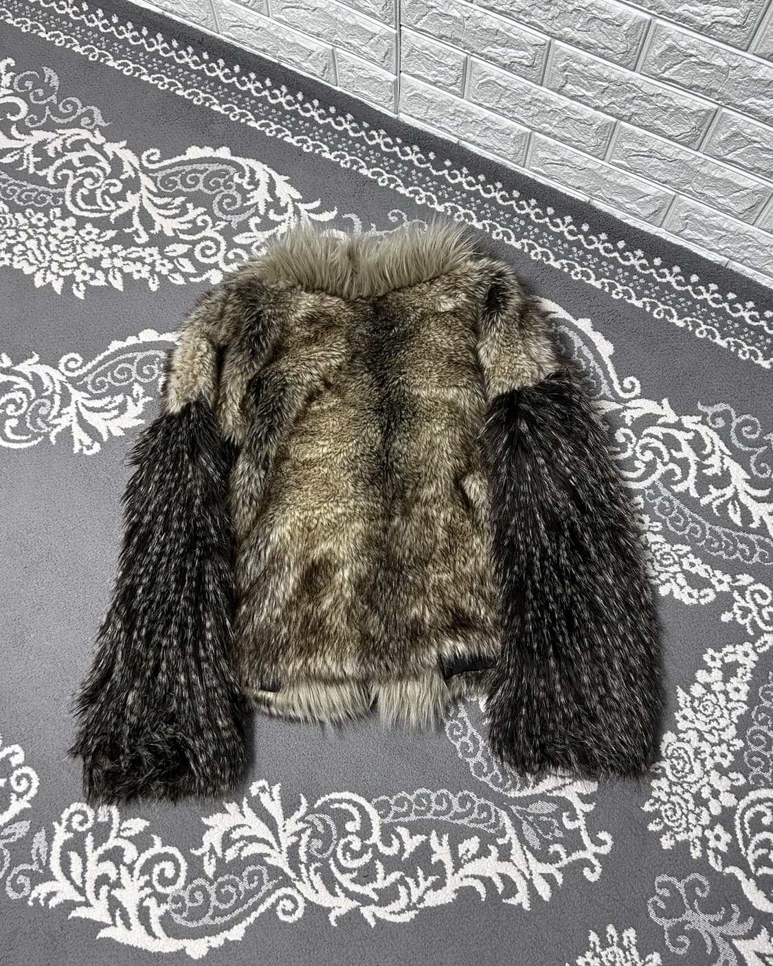 자라 비대칭 믹스 퍼 자켓 상품이미지3